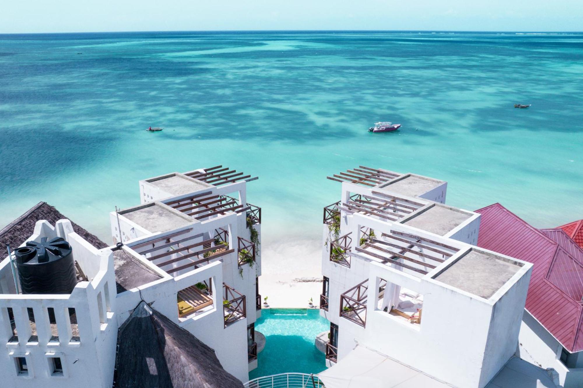 Pili Pili Tropical Island Hotel 4*